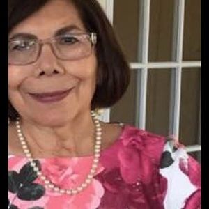 Meet your Posher, Clotilde